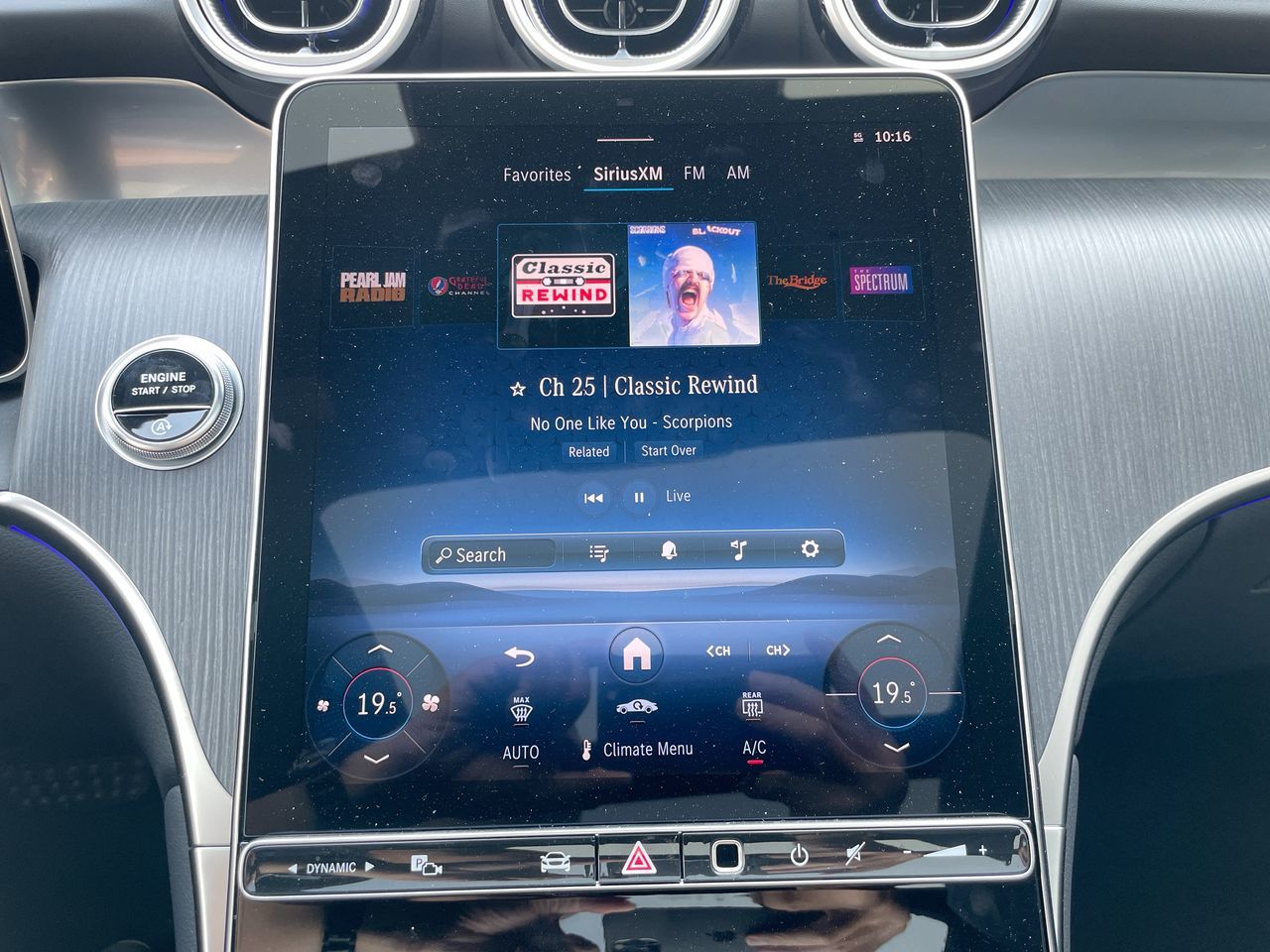 2025 Mercedes-Benz GLC