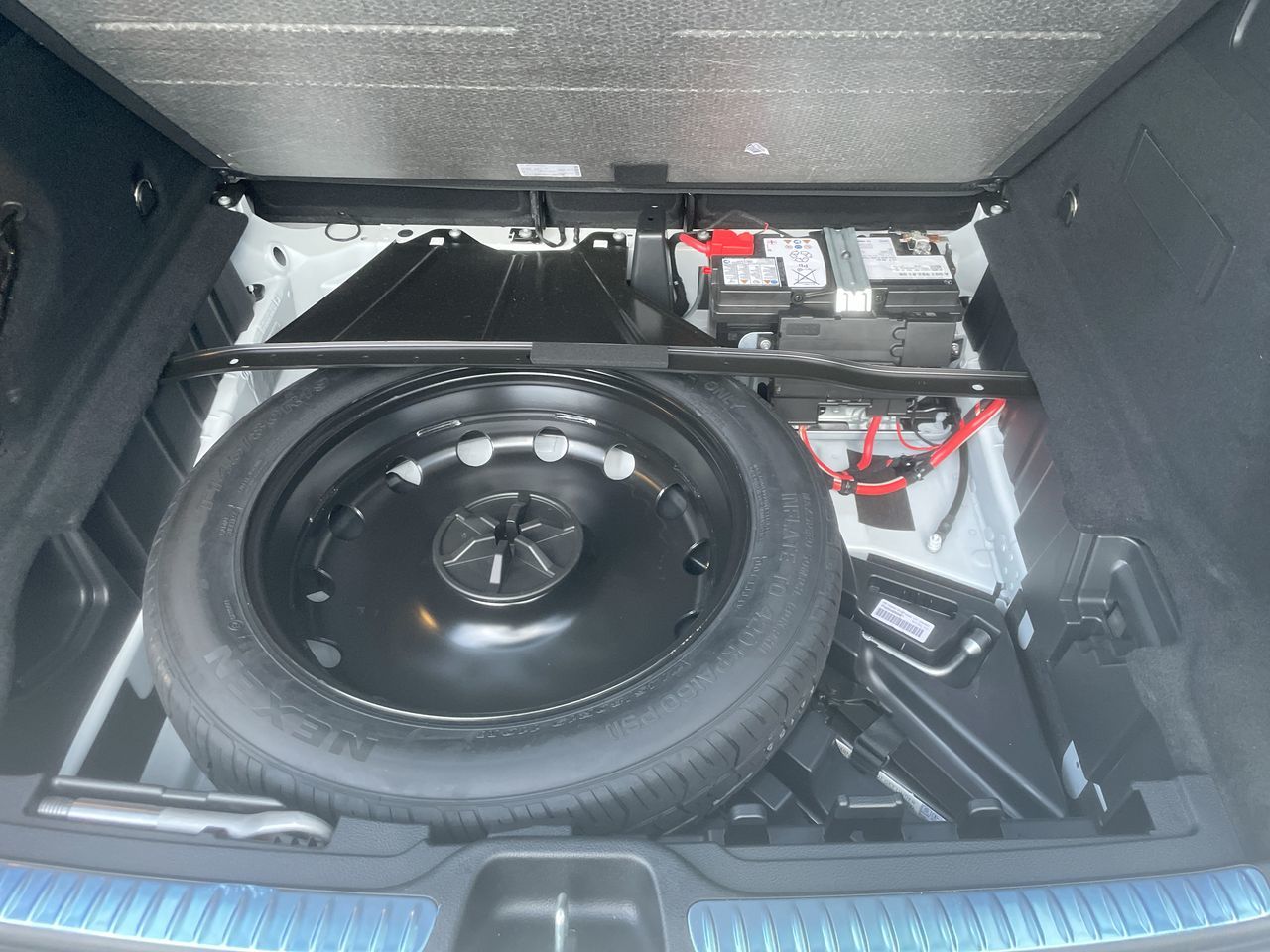 2025 Mercedes-Benz GLC300