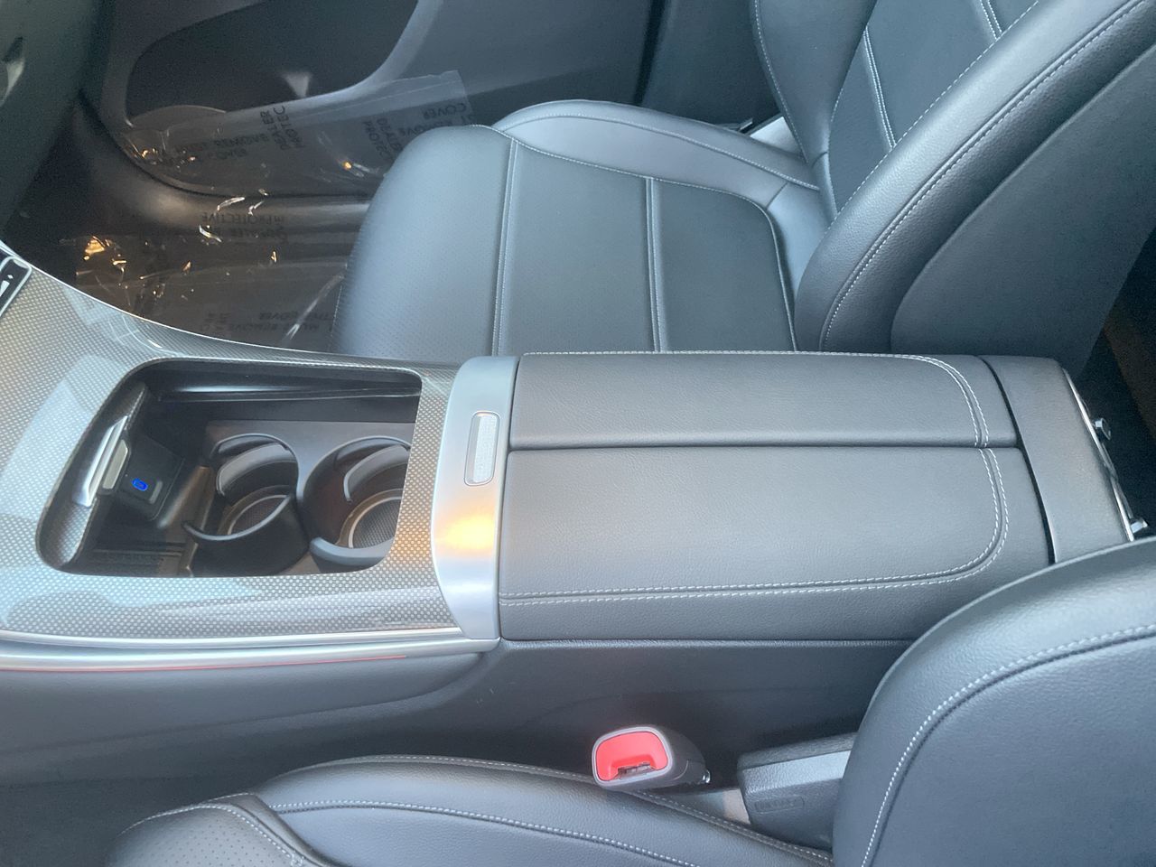 2025 Mercedes-Benz GLC300