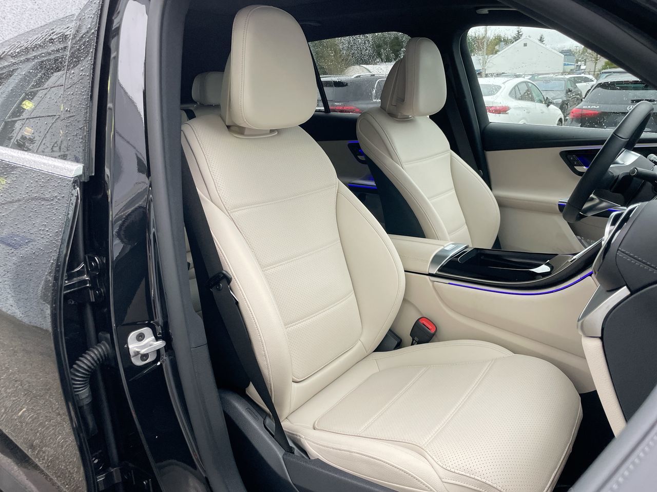 2025 Mercedes-Benz GLC300