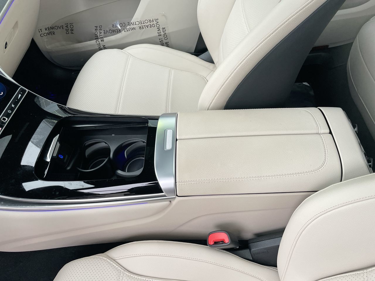 2025 Mercedes-Benz GLC300