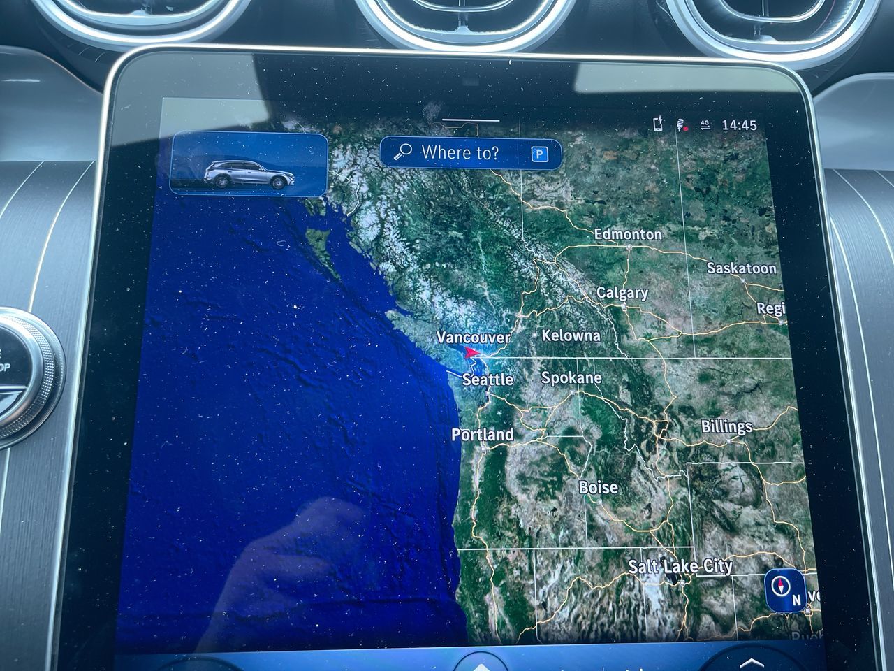 2025 Mercedes-Benz GLC300