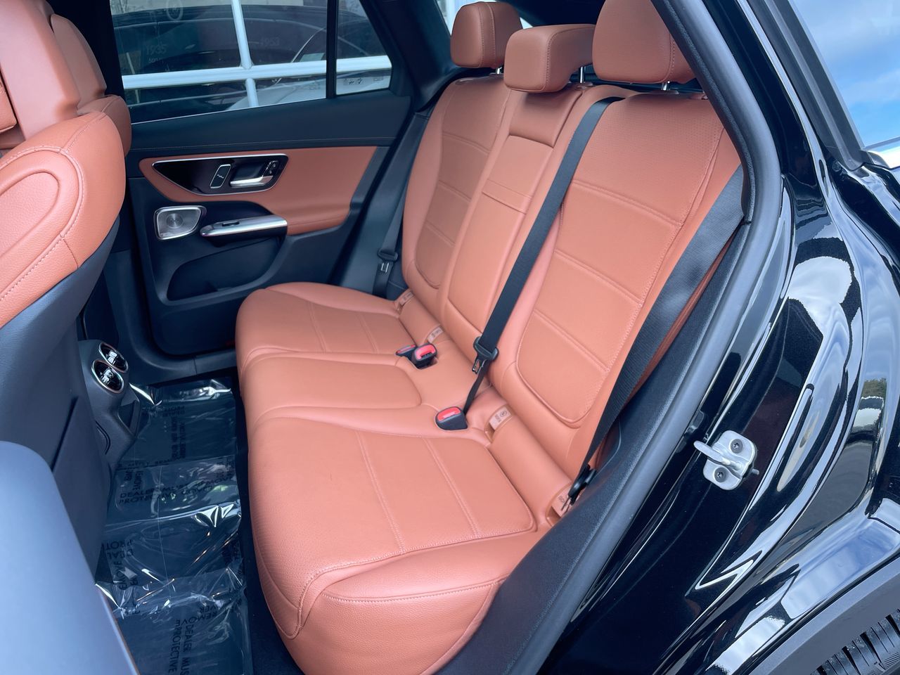 2025 Mercedes-Benz GLC300