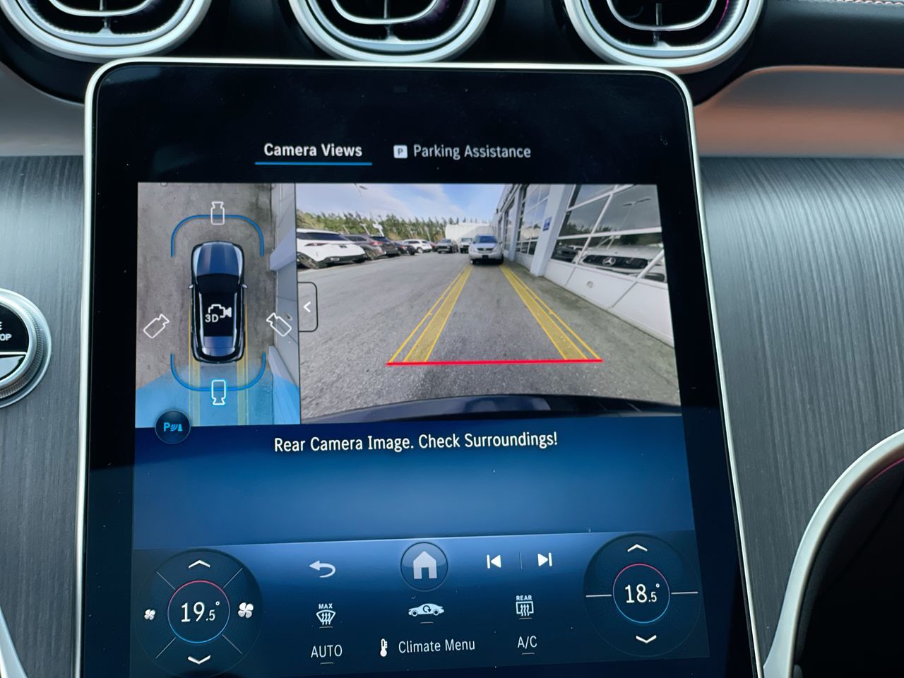 2025 Mercedes-Benz GLC300