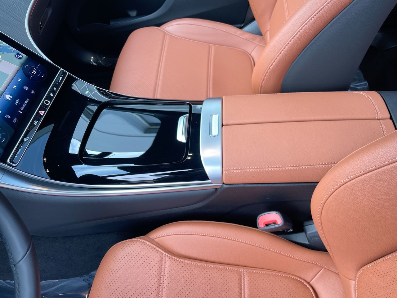 2025 Mercedes-Benz GLC300