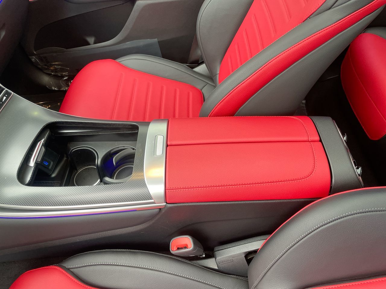 2025 Mercedes-Benz GLC300