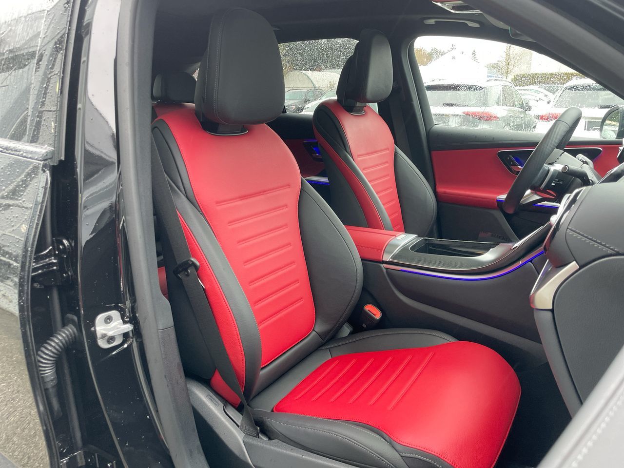 2025 Mercedes-Benz GLC300