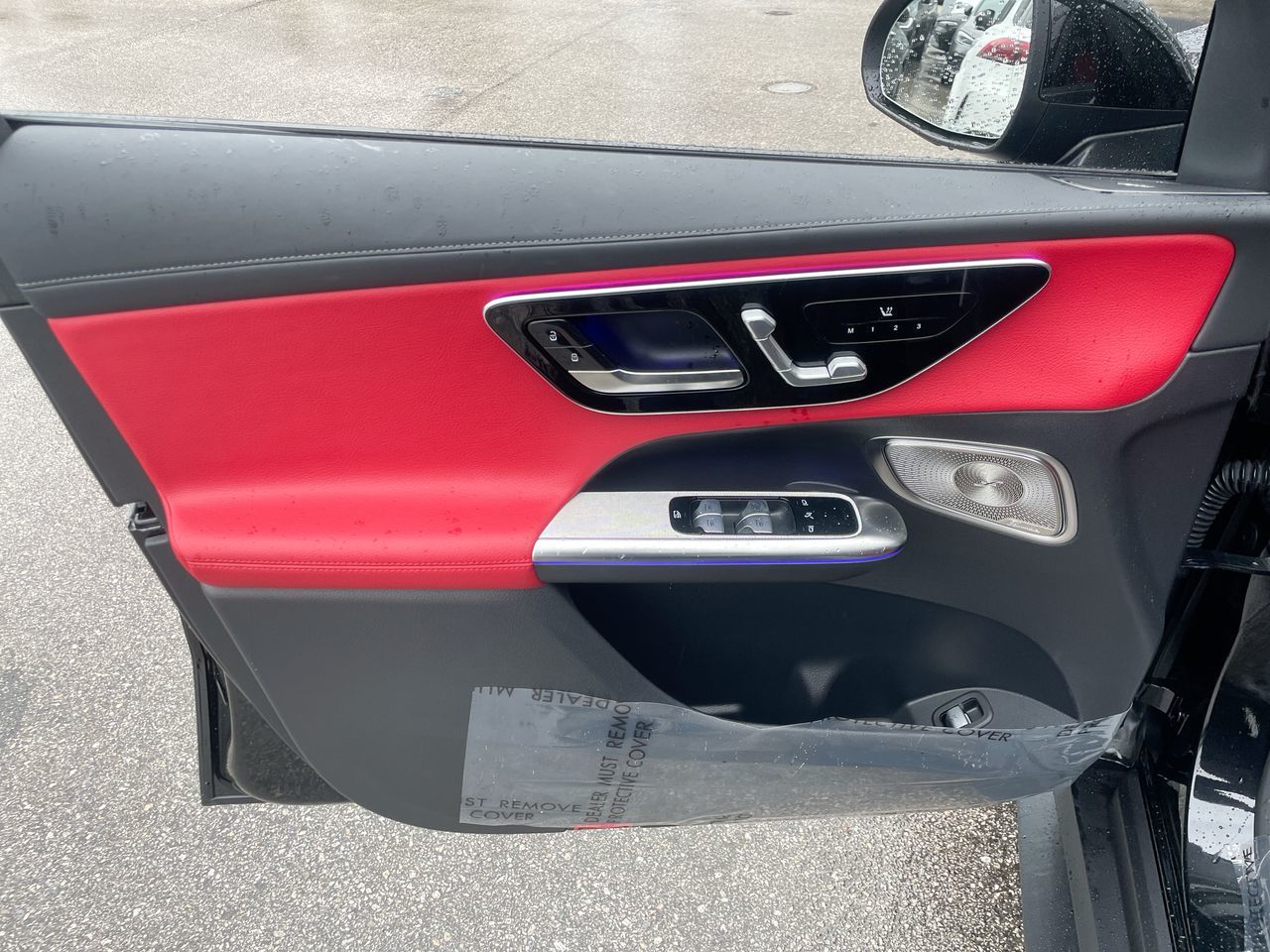 2025 Mercedes-Benz GLC300