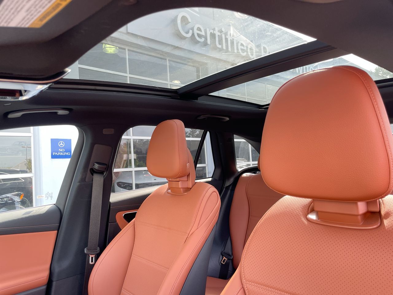 2025 Mercedes-Benz GLC300