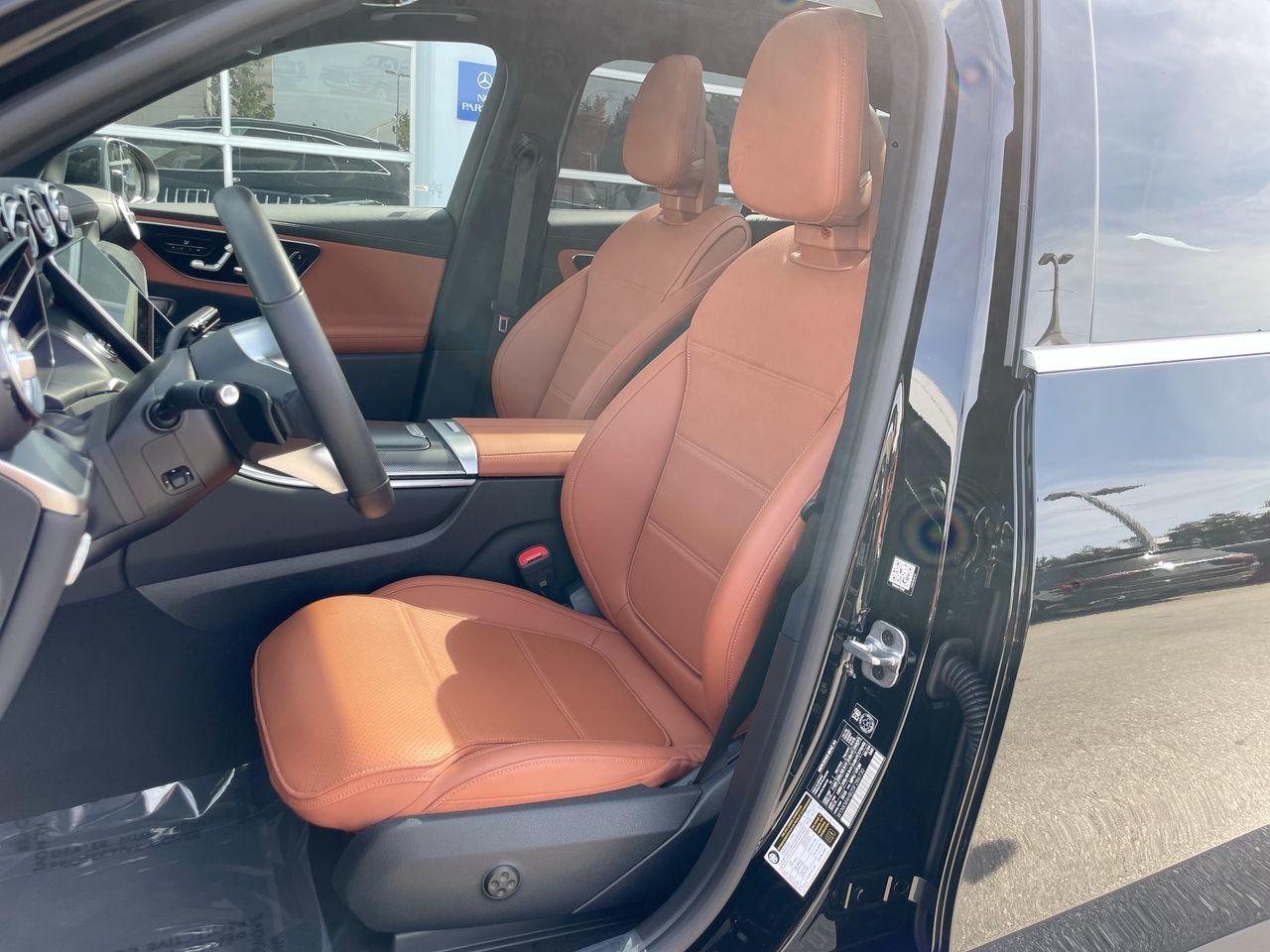 2025 Mercedes-Benz GLC300