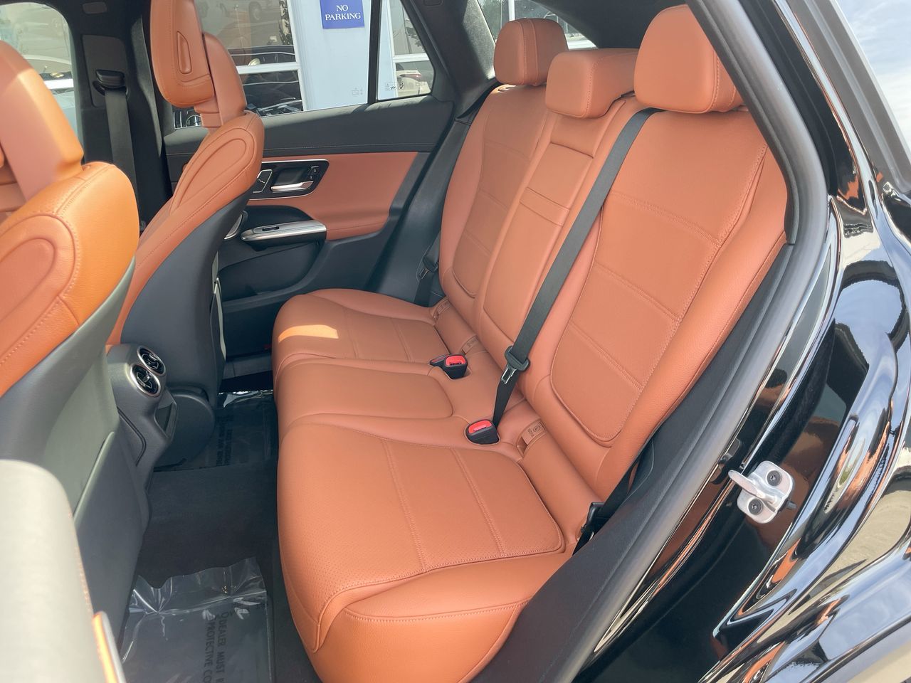 2025 Mercedes-Benz GLC300