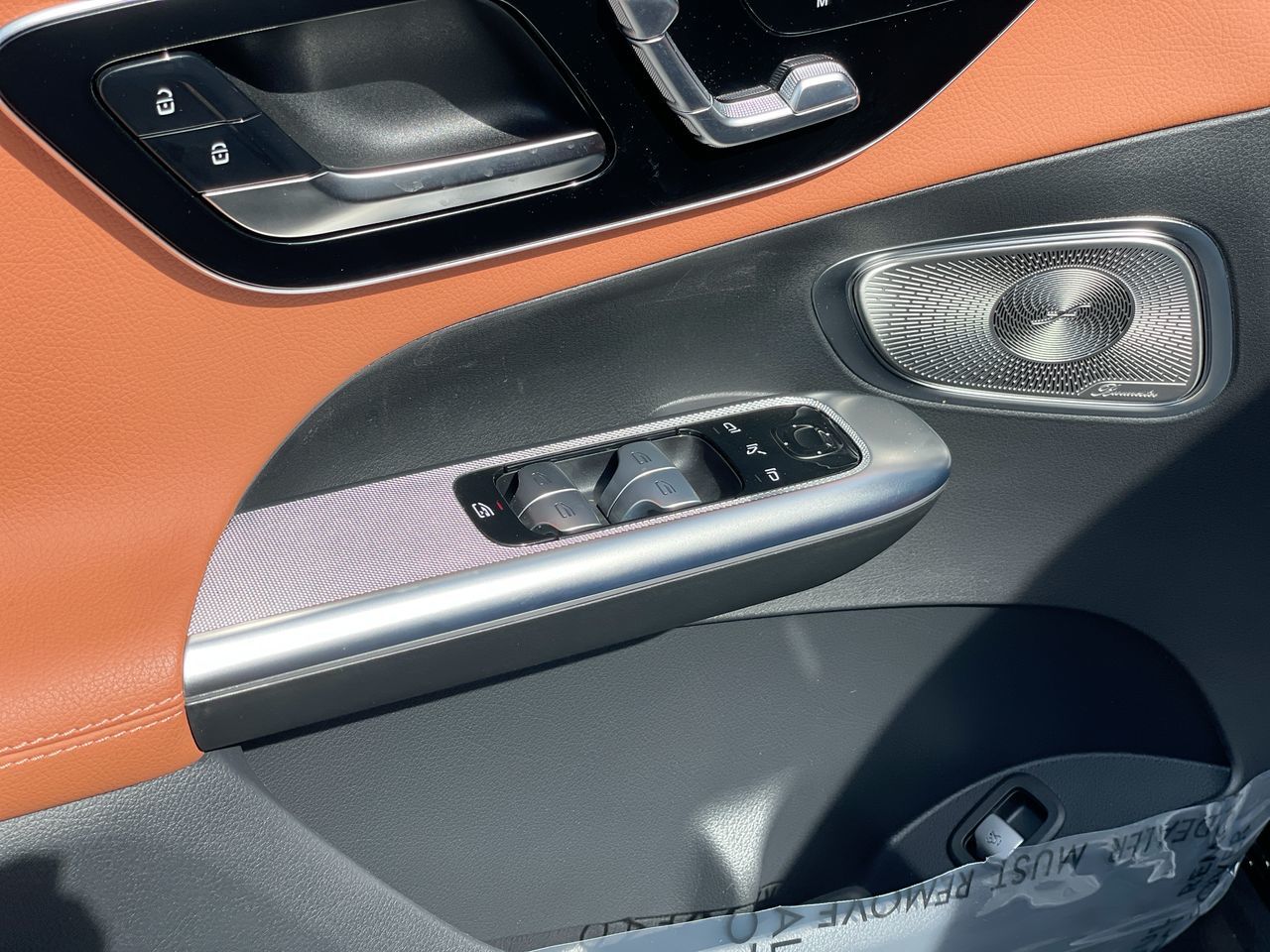 2025 Mercedes-Benz GLC300