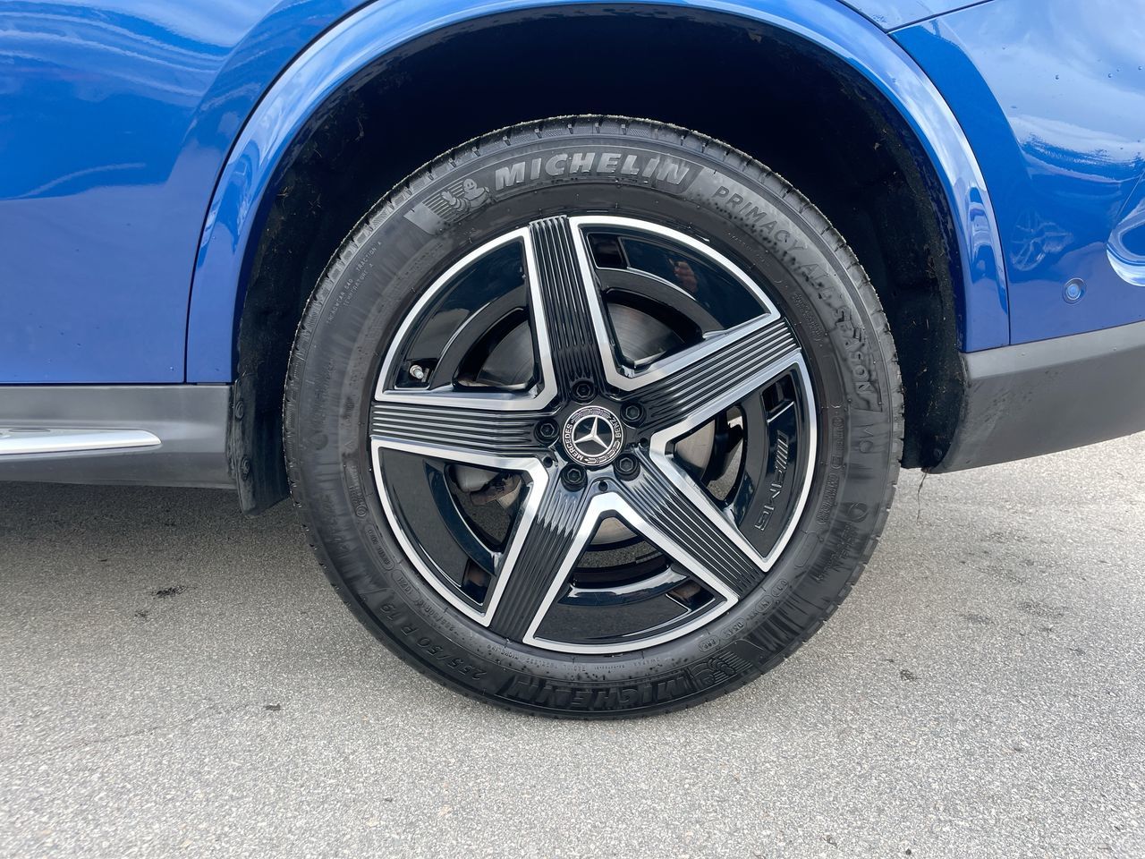 2025 Mercedes-Benz GLC300