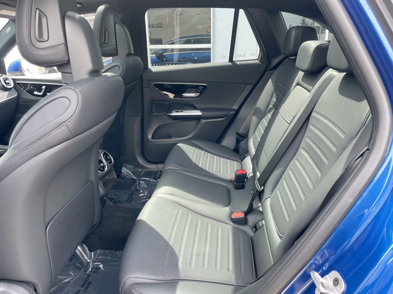 2025 Mercedes-Benz GLC300