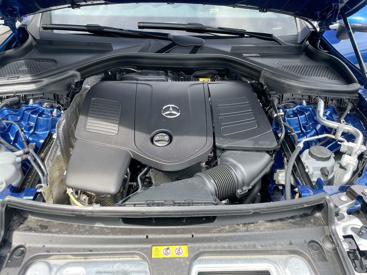 2025 Mercedes-Benz GLC300