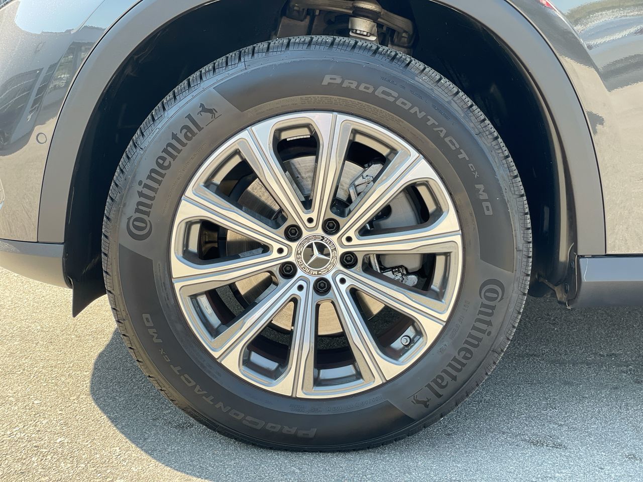 2025 Mercedes-Benz GLC300