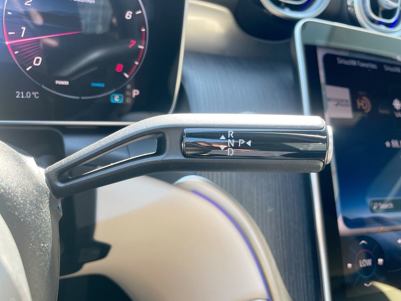 2025 Mercedes-Benz GLC300