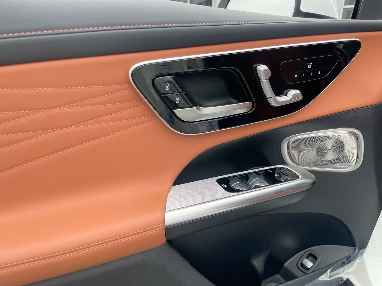 2026 Mercedes-Benz GLC300