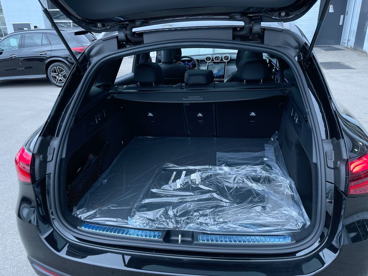 2026 Mercedes-Benz GLC in Richmond, British Columbia