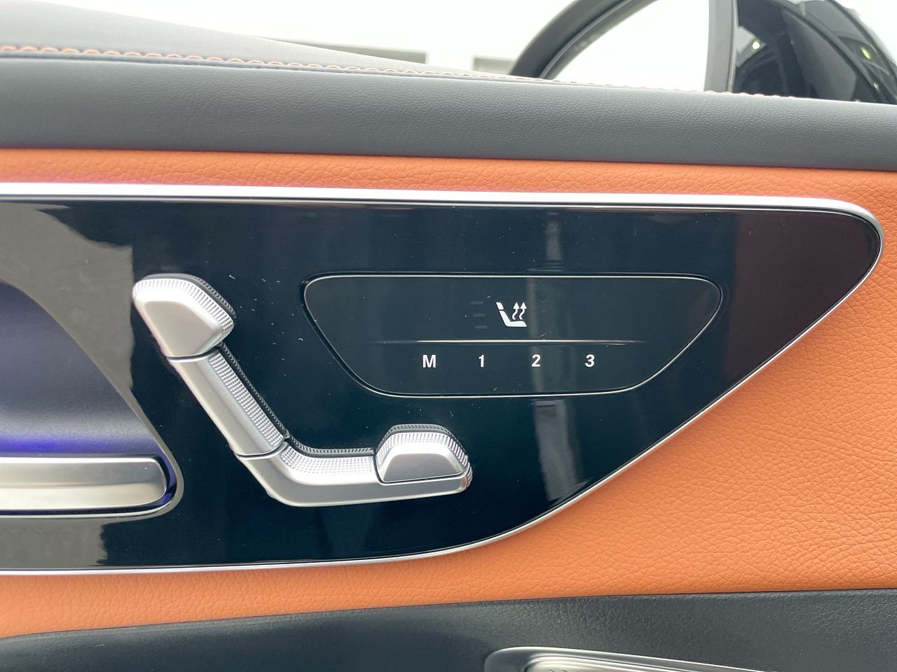 2026 Mercedes-Benz GLC300
