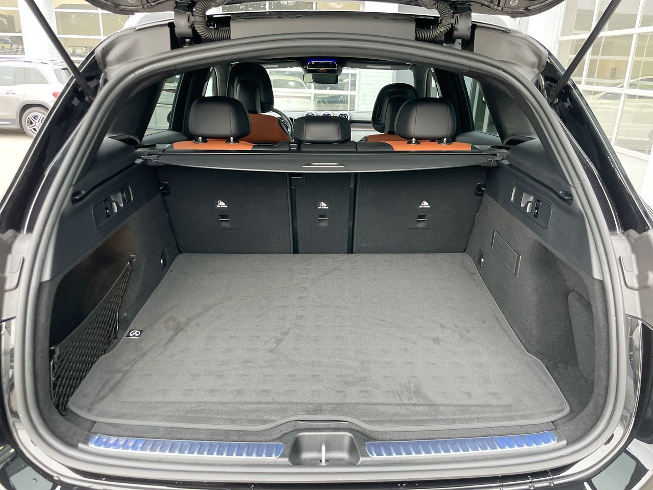 2026 Mercedes-Benz GLC300