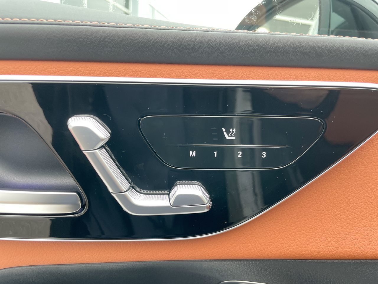 2026 Mercedes-Benz GLC300