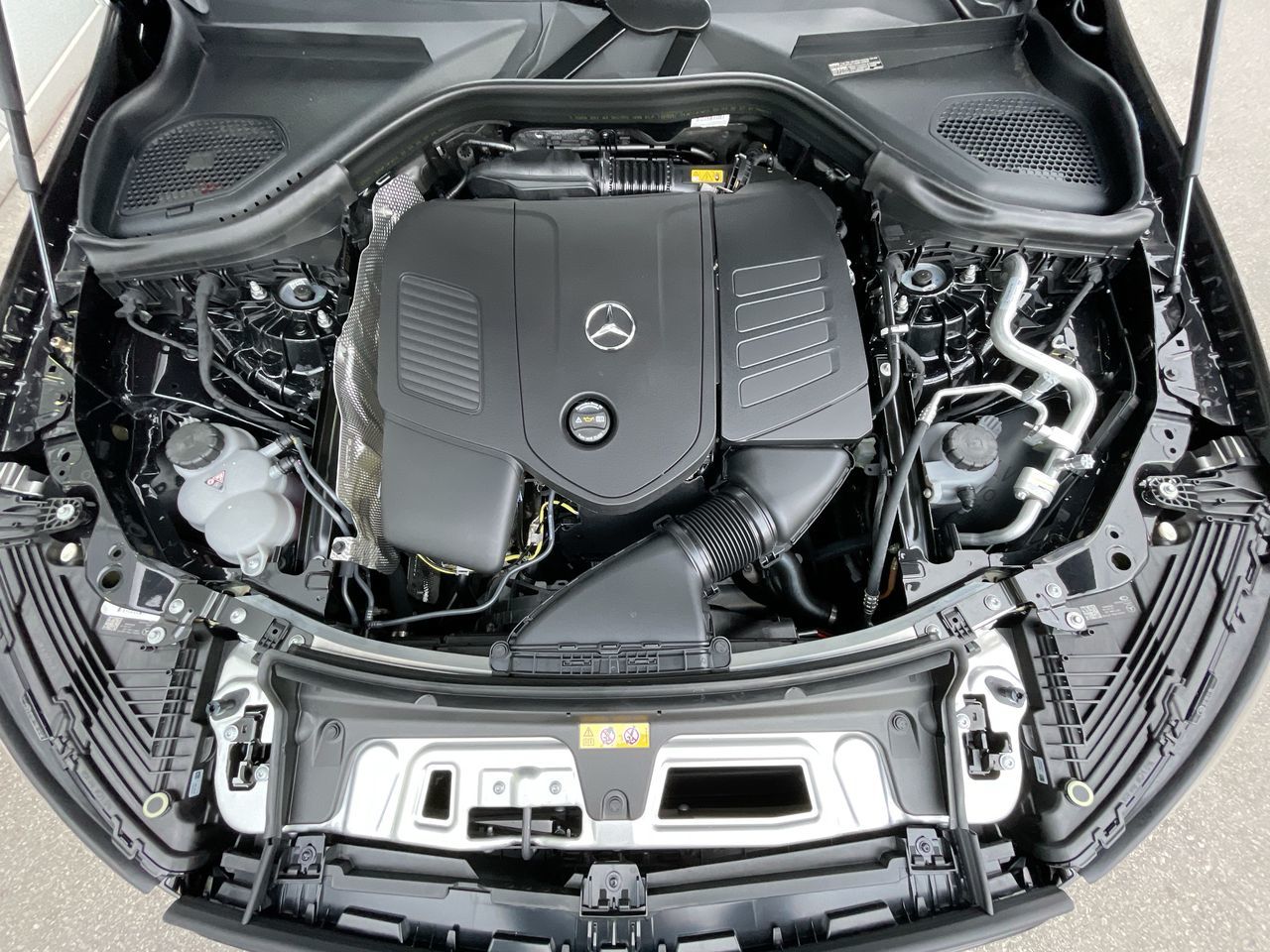 2027 Mercedes-Benz GLC