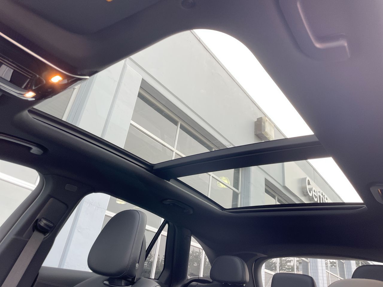2027 Mercedes-Benz GLC