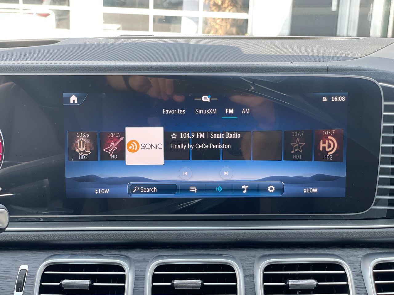 2025 Mercedes-Benz GLE in Richmond, British Columbia