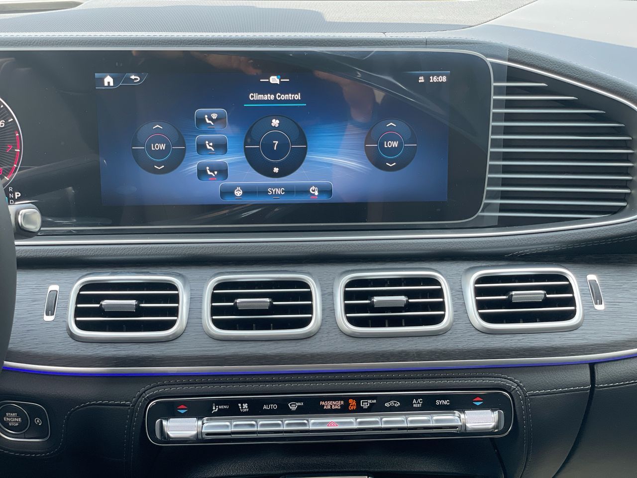 2025 Mercedes-Benz GLE in Richmond, British Columbia