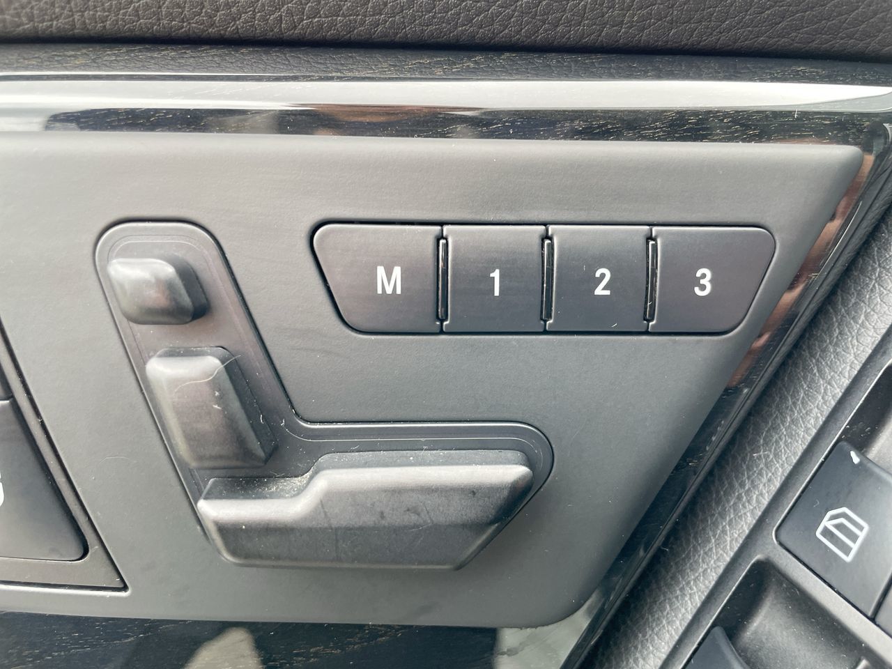 2013 Mercedes-Benz GLK250 in Richmond, British Columbia