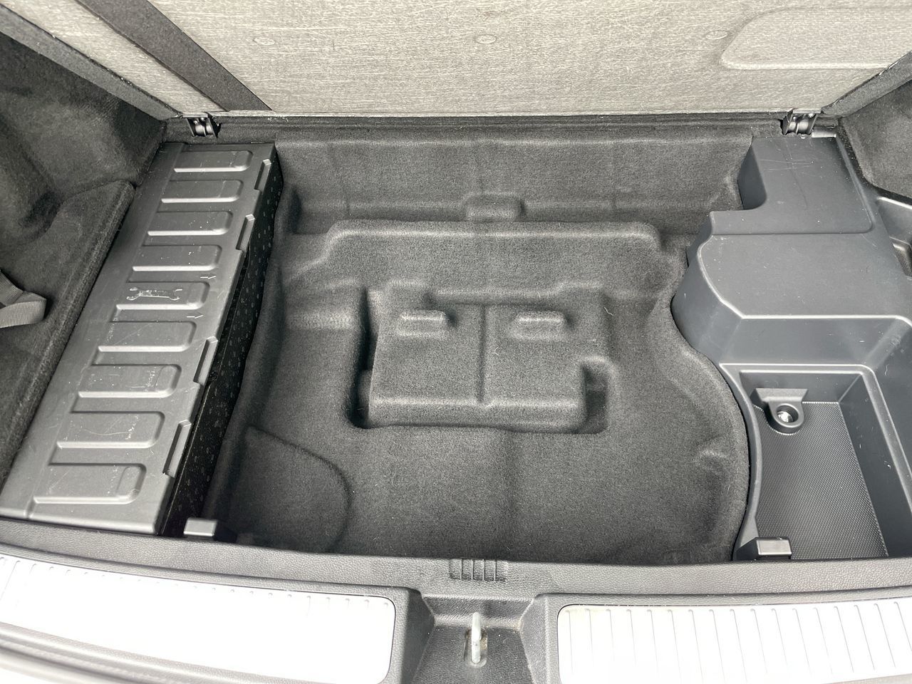 2013 Mercedes-Benz GLK250 in Richmond, British Columbia