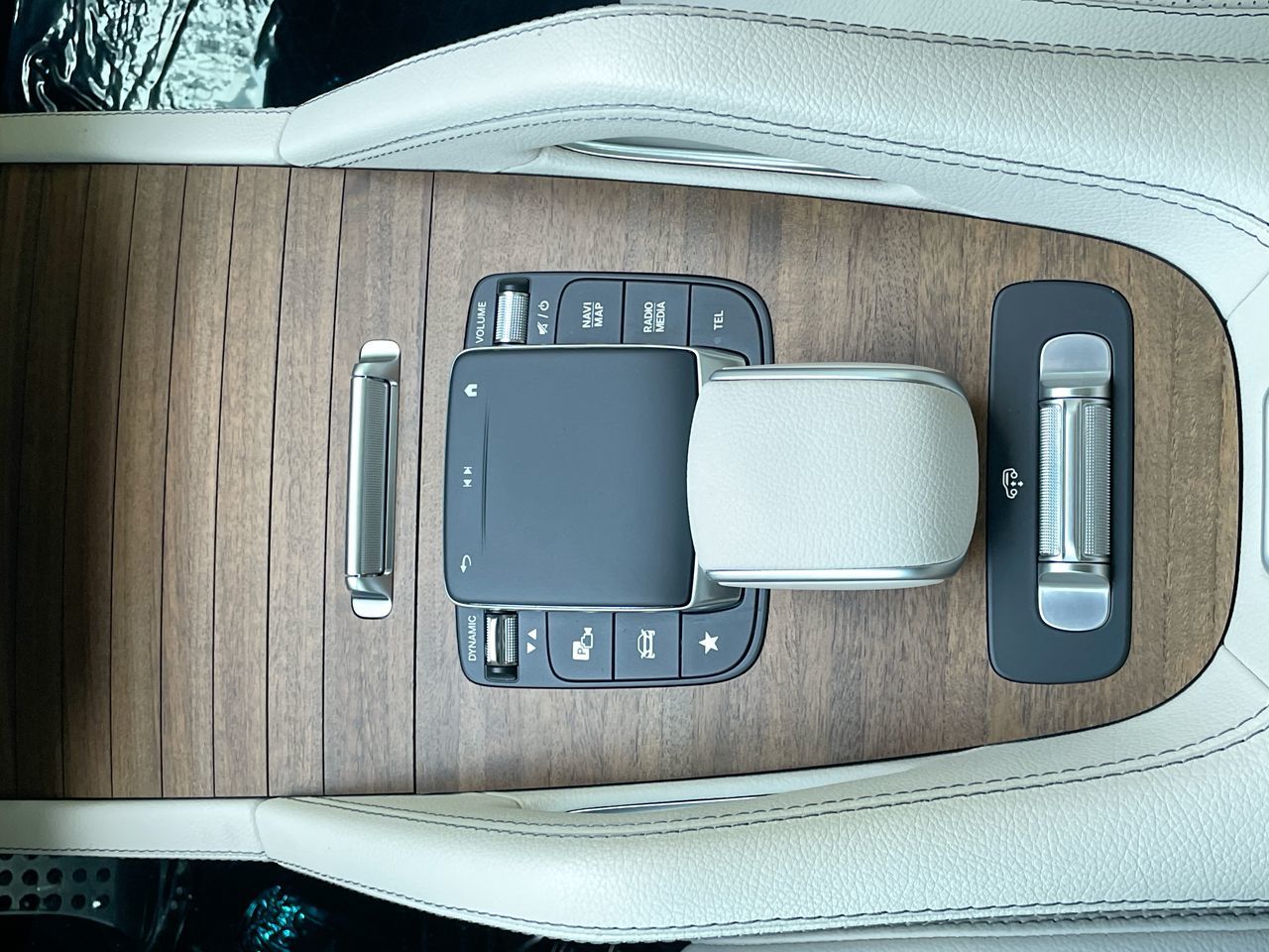 2023 Mercedes-Benz GLS450