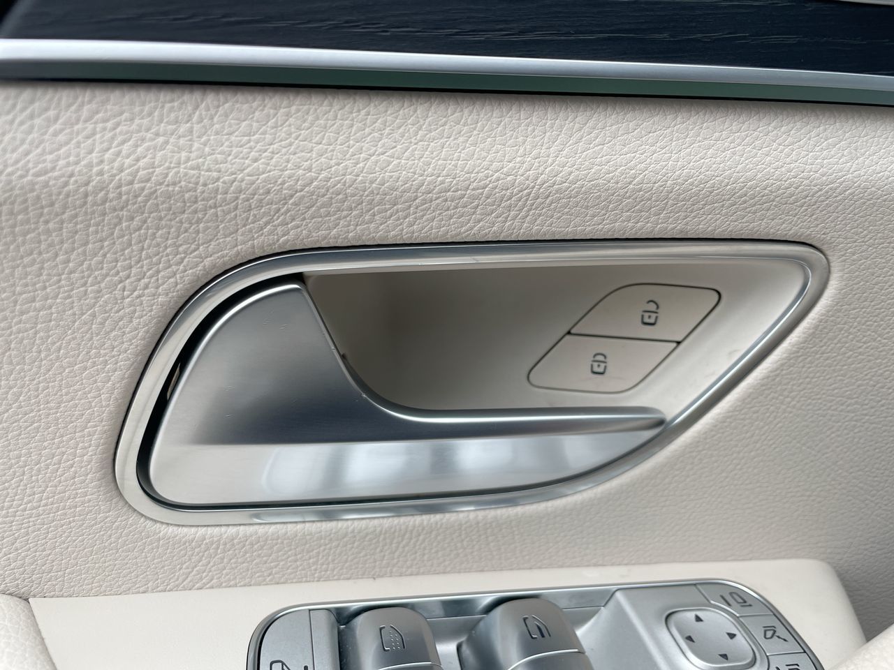 2023 Mercedes-Benz GLS450