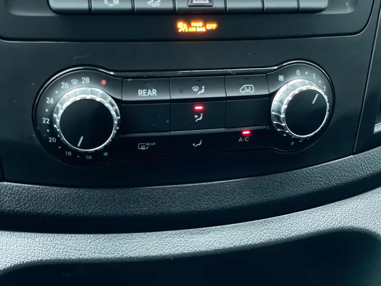 2017 Mercedes-Benz Metris Passenger Van