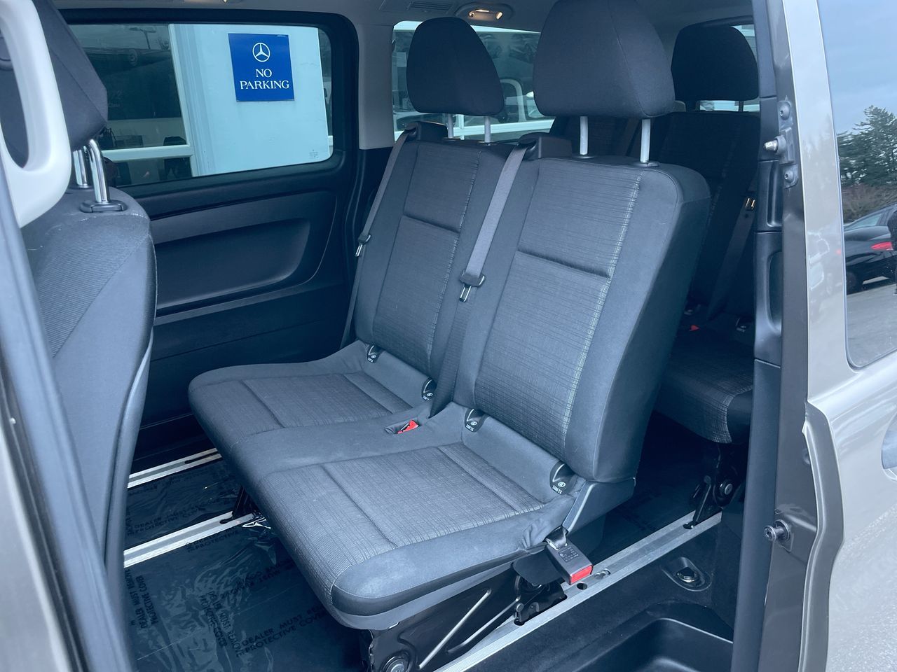 2017 Mercedes-Benz Metris Passenger Van