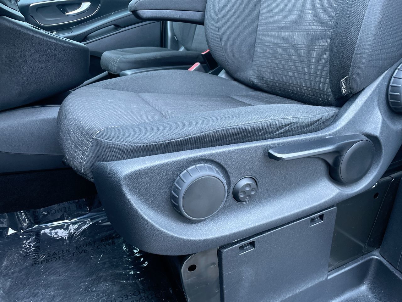 2017 Mercedes-Benz Metris Passenger Van