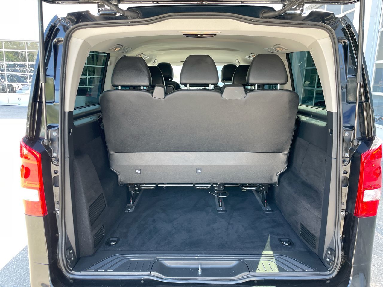 2021 Mercedes-Benz Metris Passenger Van