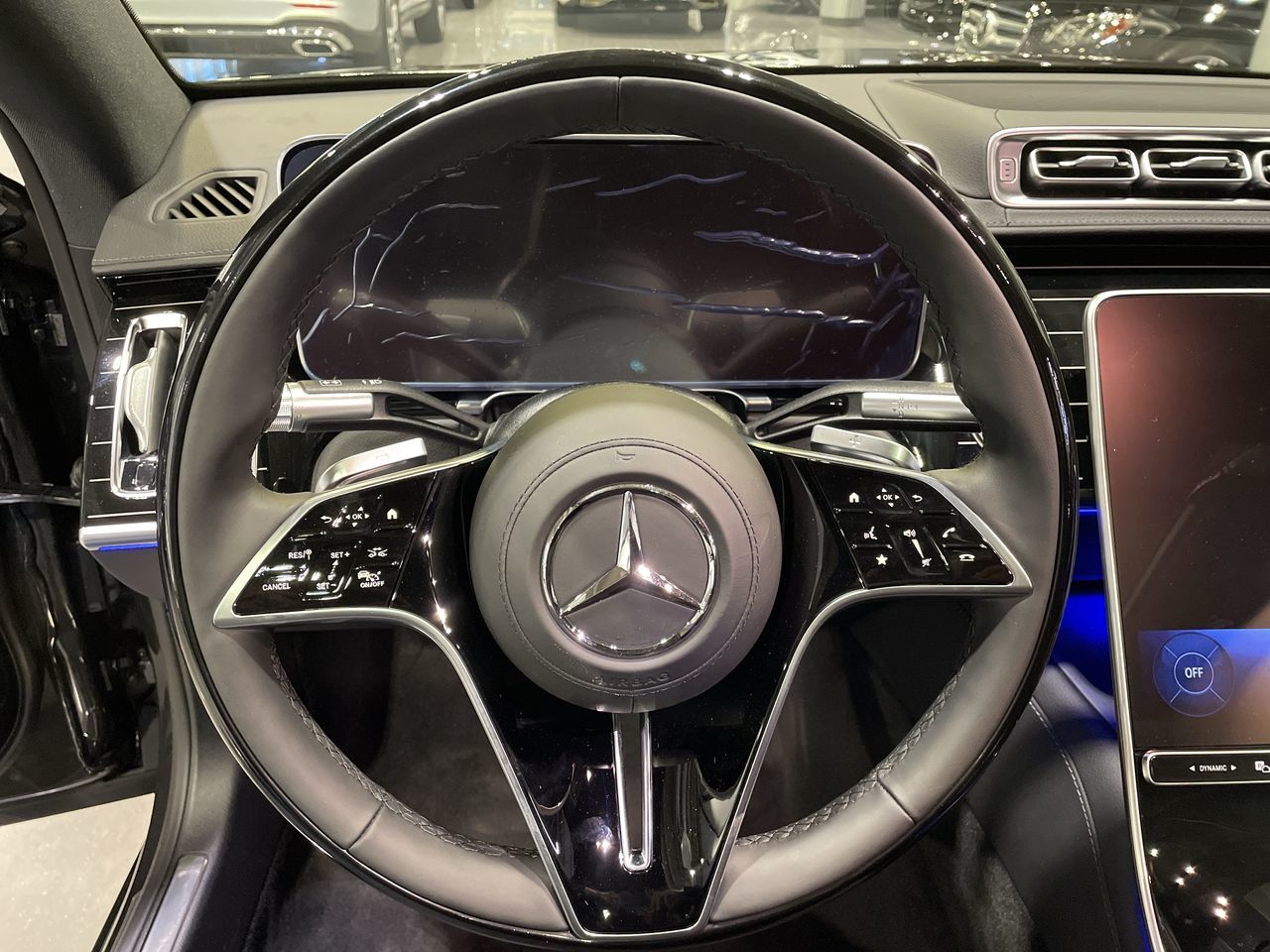 2023  S580