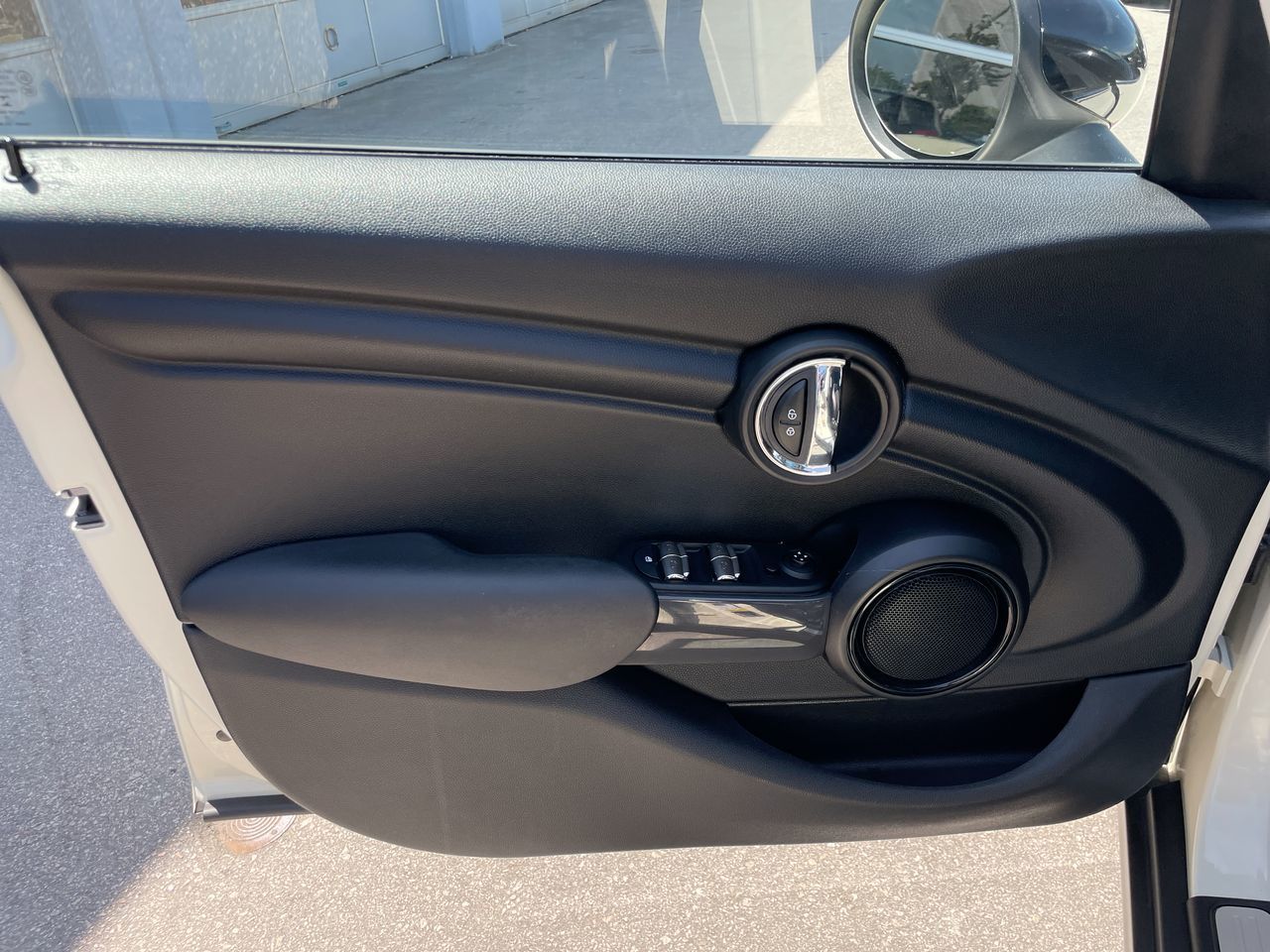 2017 MINI COOPER