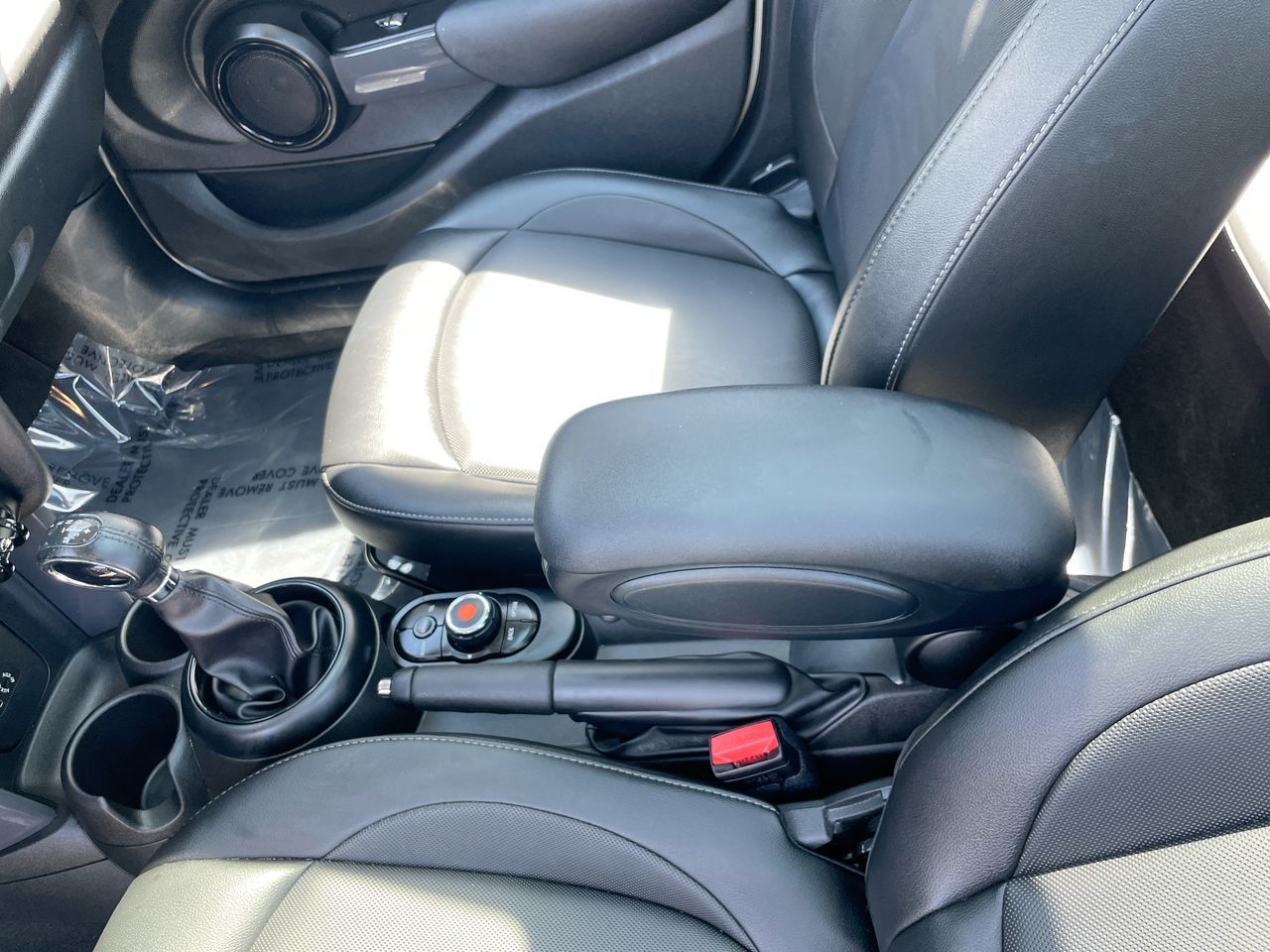 2017 MINI COOPER