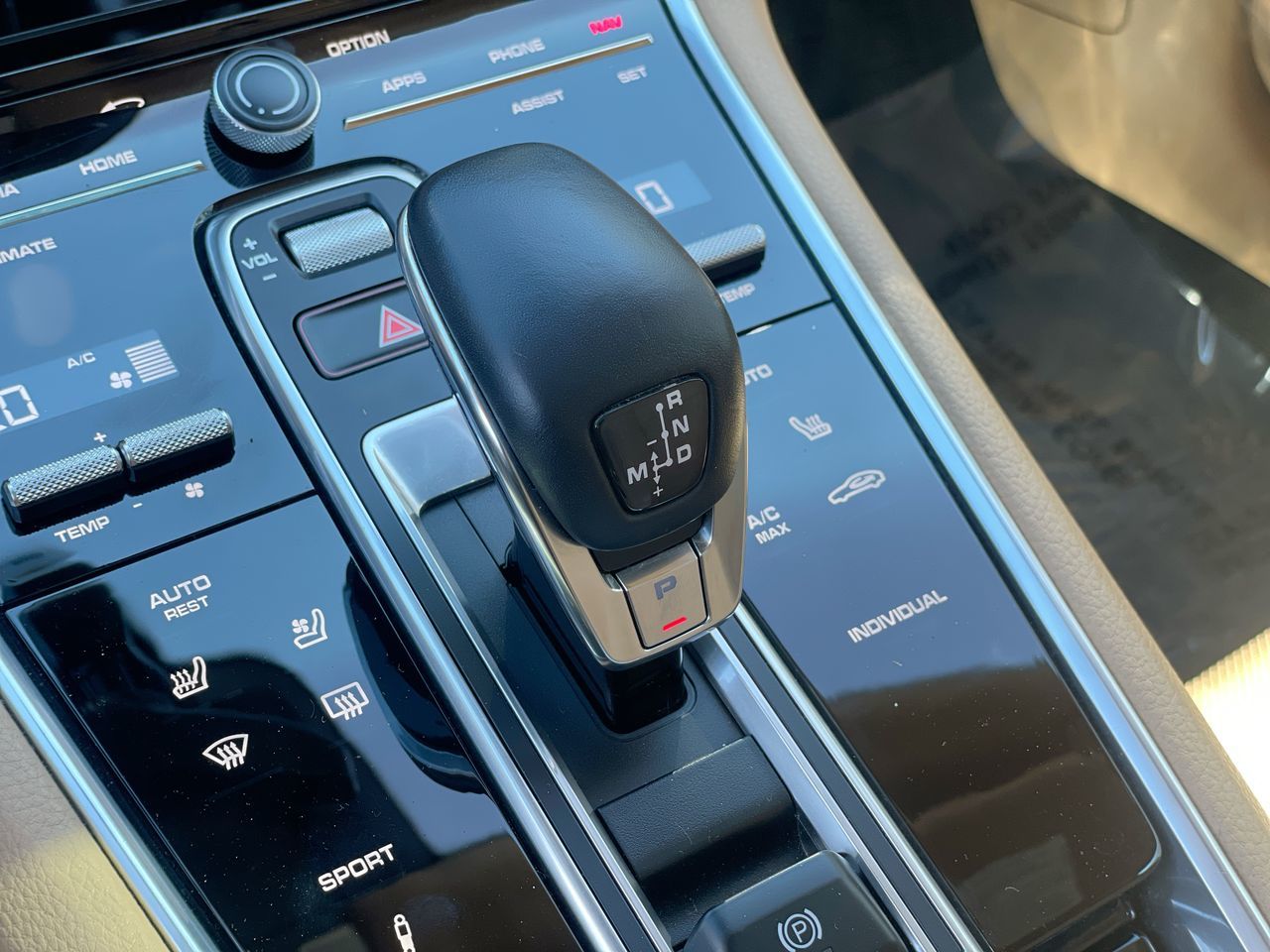 2020  Panamera