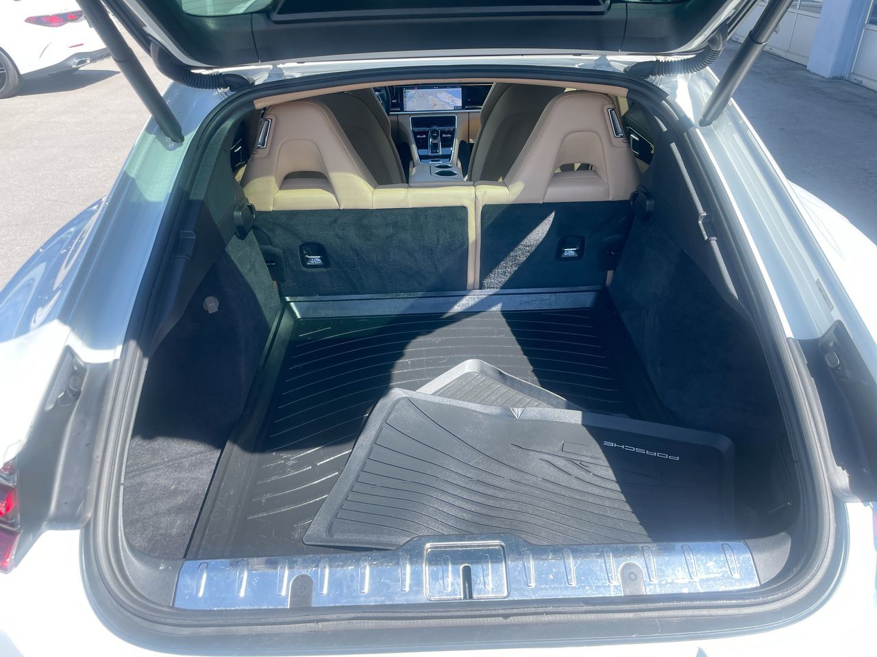2020  Panamera