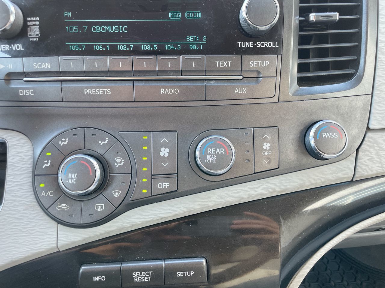 2012 Toyota Sienna