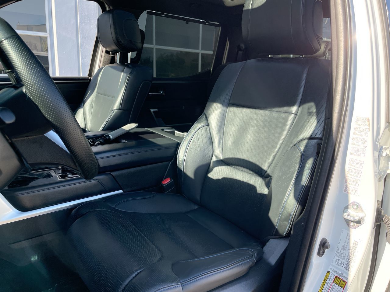 2022 Toyota TUNDRA 4X4 CREWMAX PLATINUM in Richmond, British Columbia
