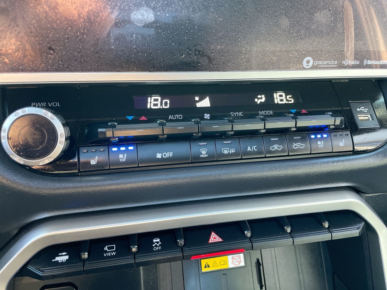 2022 Toyota TUNDRA 4X4 CREWMAX PLATINUM in Richmond, British Columbia