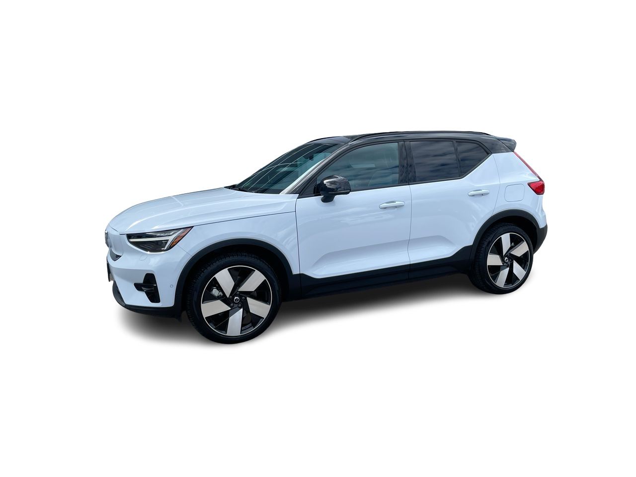 2025 Volvo EX40