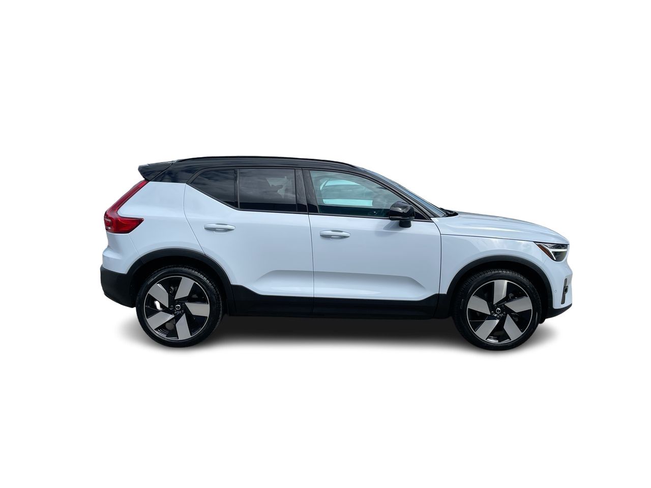 2025 Volvo EX40