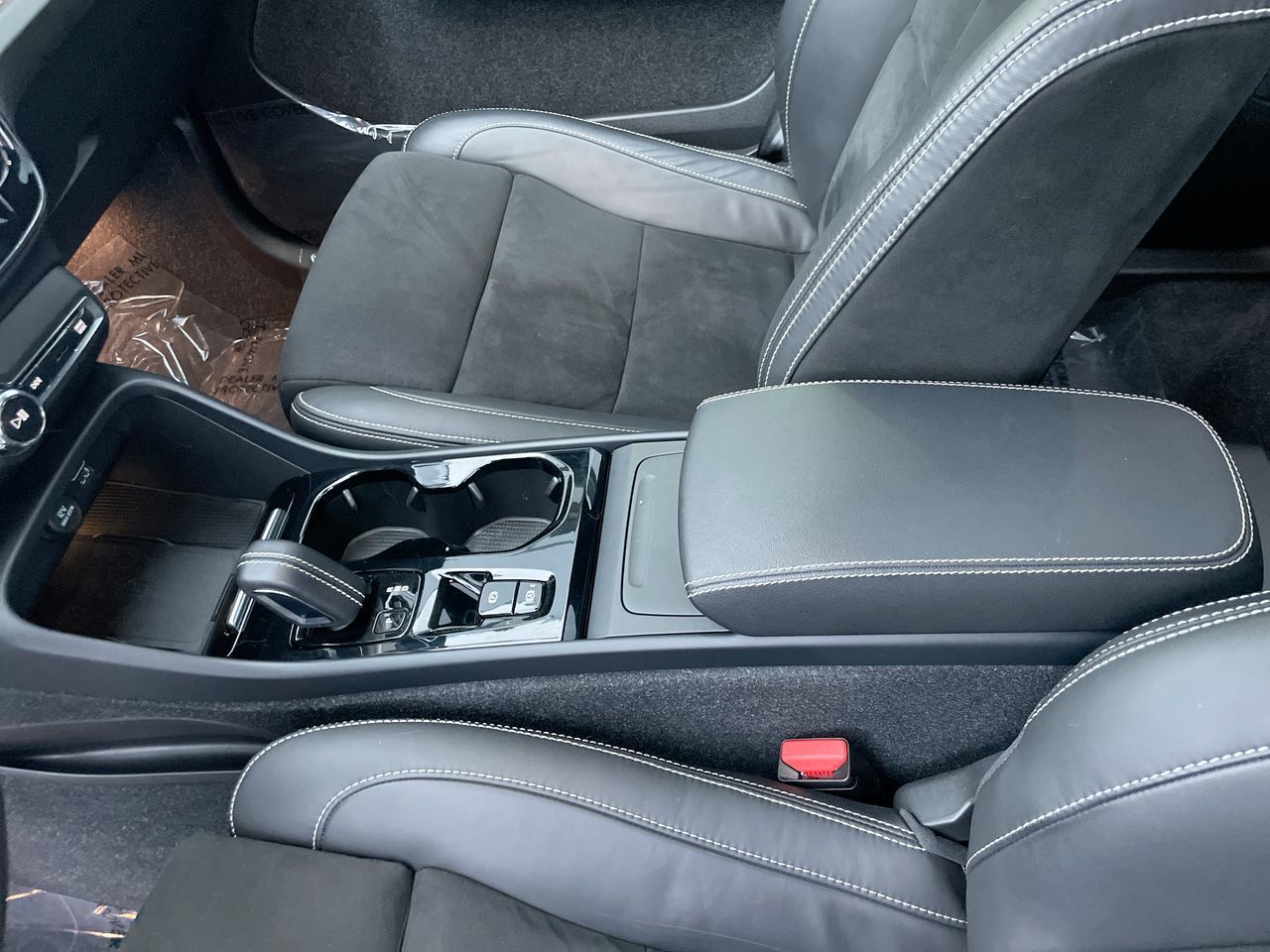 2022 Volvo XC40 in Richmond, British Columbia