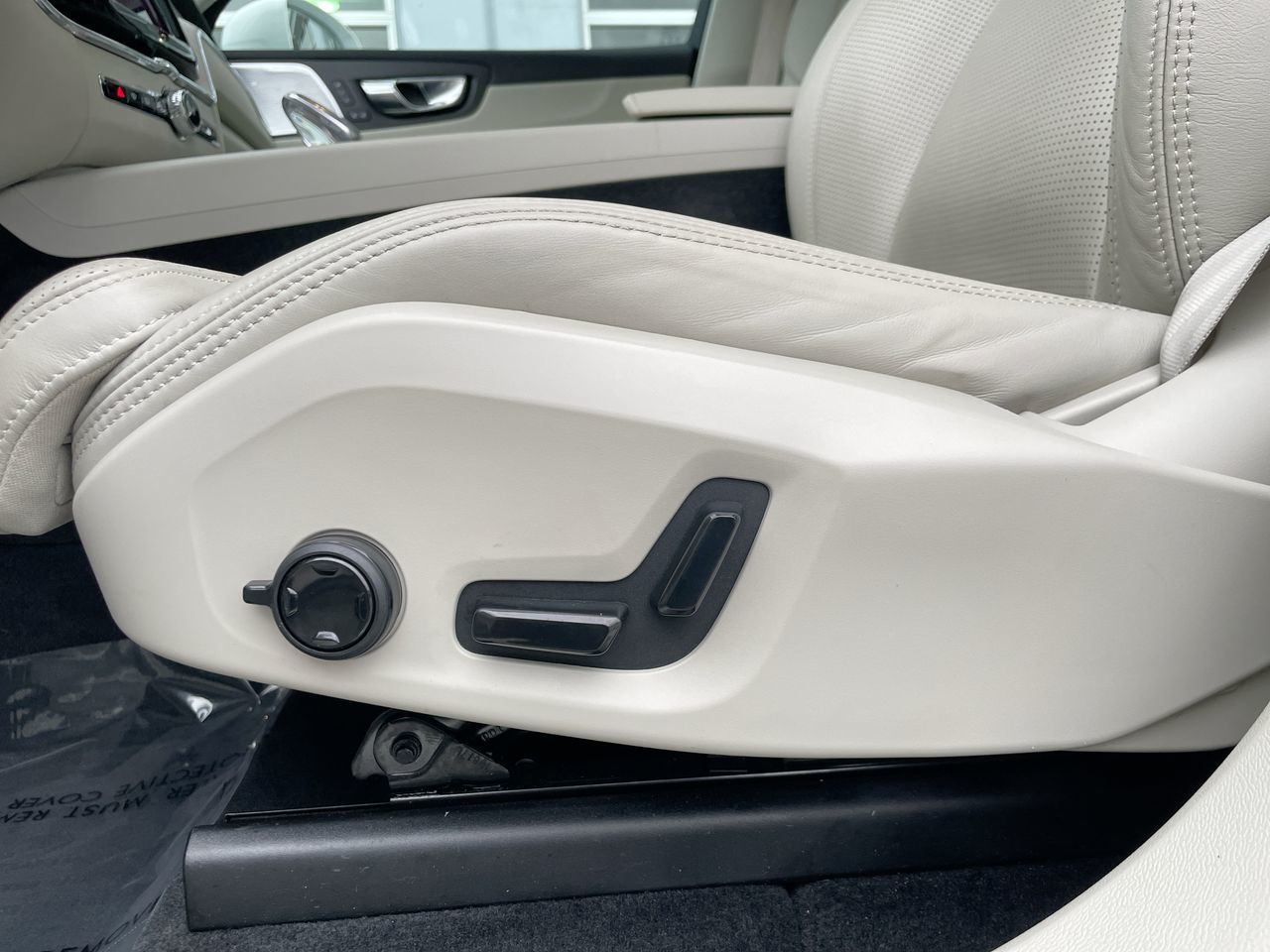 2022 Volvo XC60 in Richmond, British Columbia